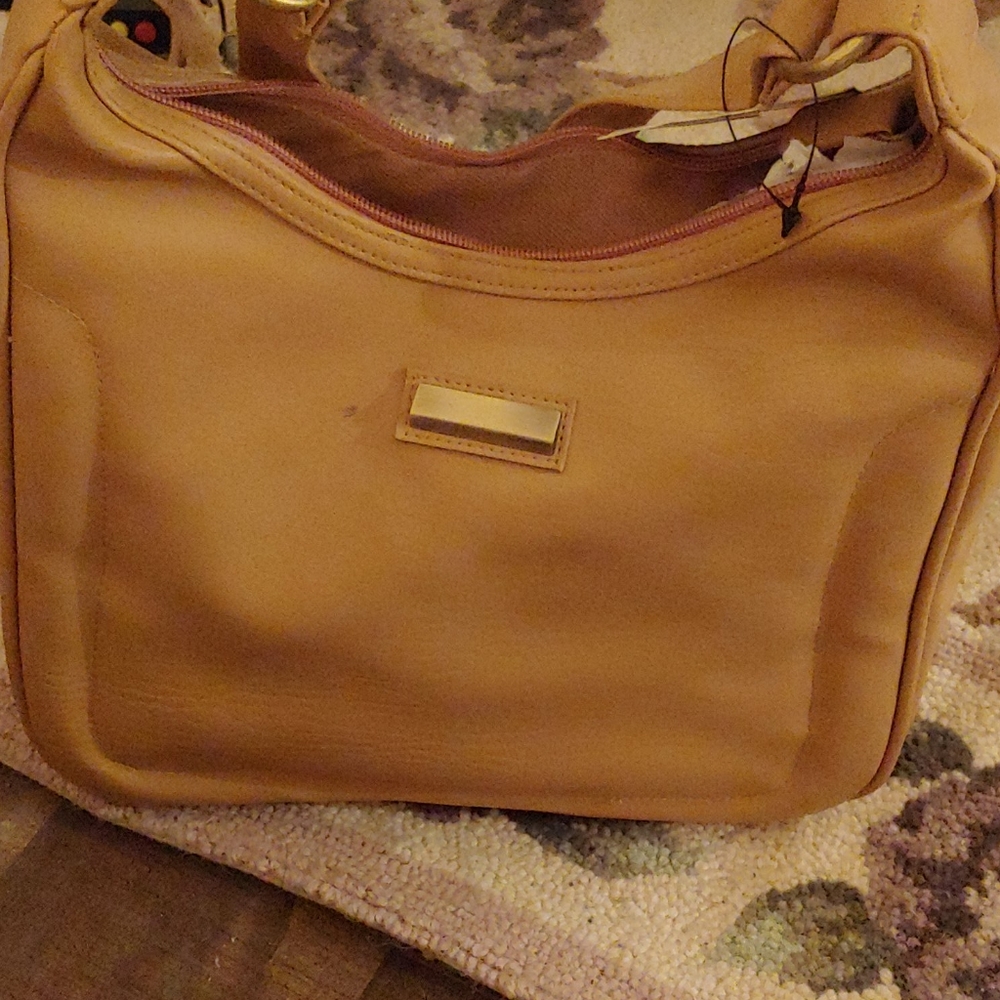 👛 Tan shoulder purse